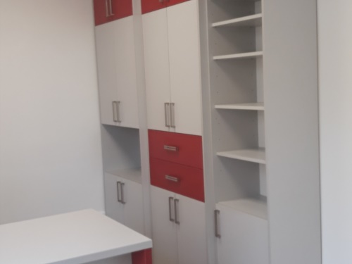 Kancelářský nábytek - bílá/červená